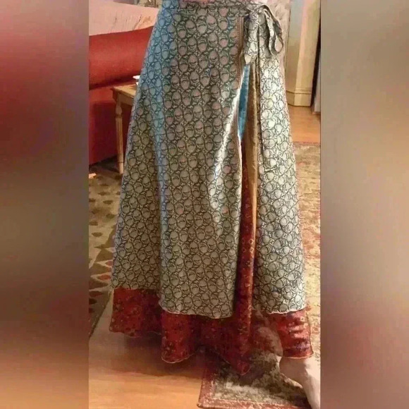 Reversible SILK OSFA Wrap Skirt - Picture 7 of 15